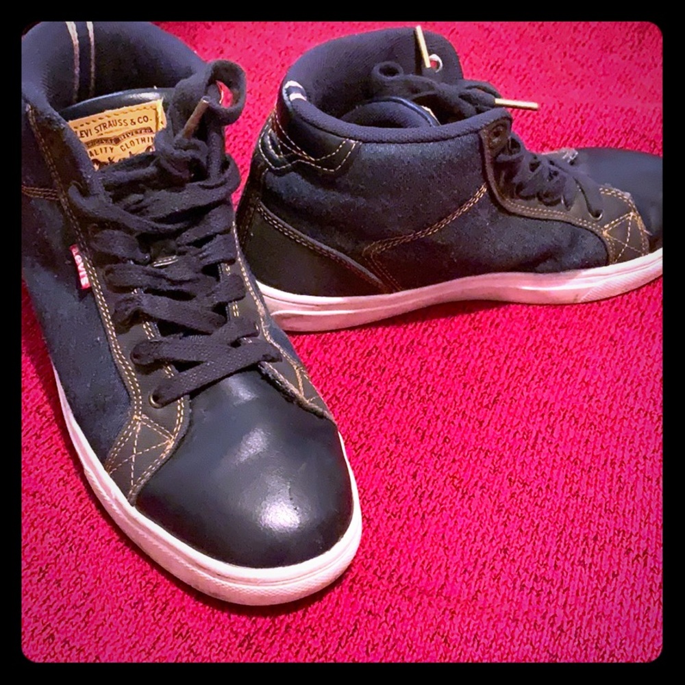Boys shoes